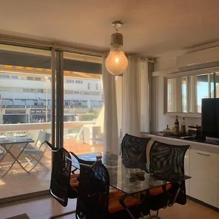 691 Heliopolis D 2 Pers Jolie Vue 아파트 아그